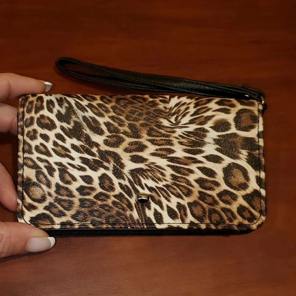 Leopard Print Wristlet Wallet - Picture 3 of 5